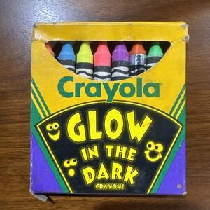 Vintage 1994 Crayola Glow In The Dark Crayons 8 Count Glitter Bonnet & Smith